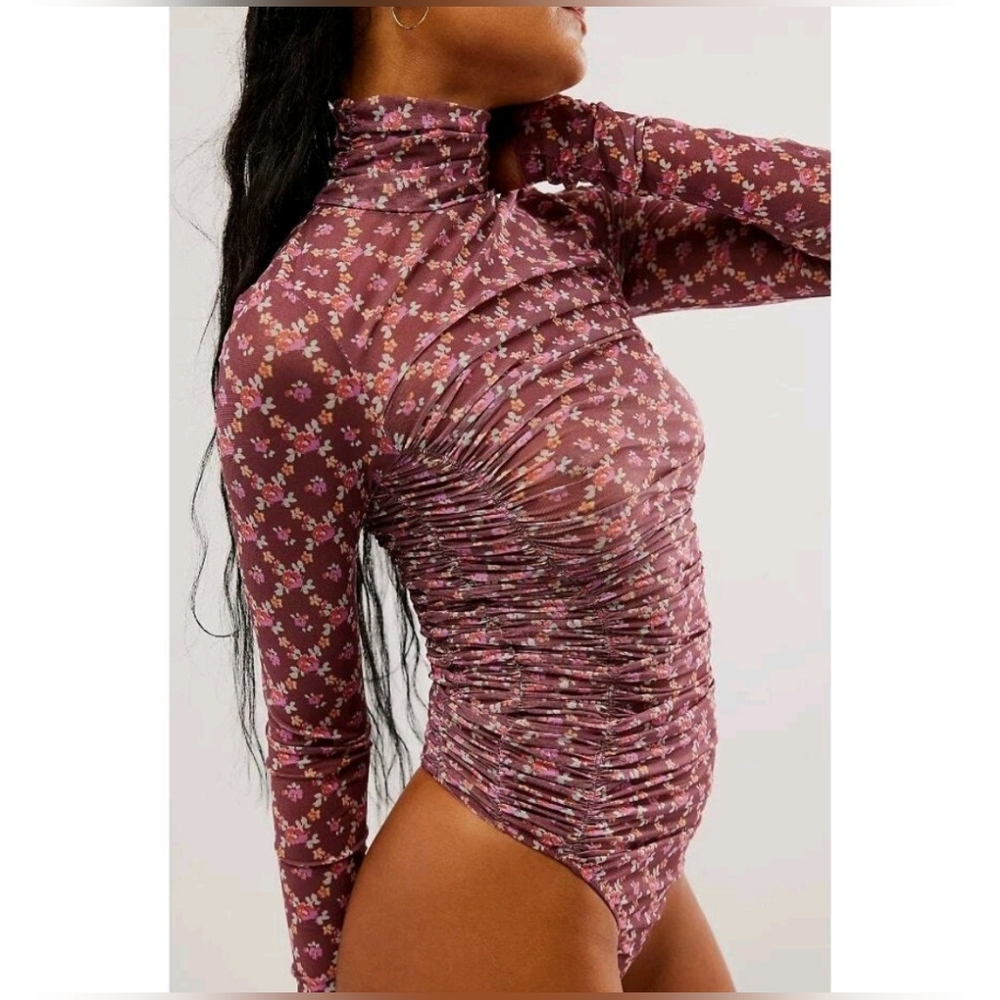 FREE PEOPLE INTIMATLEY UNDER IT ALL PRINTED BODYSUIT TOP SIZE M - MSRP $68 NWT